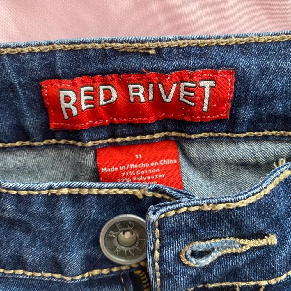 Red Rivet jeans - Picture 3 of 3